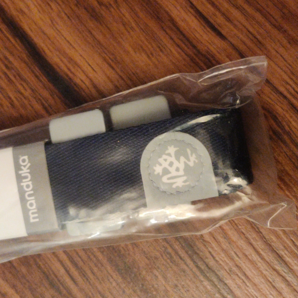 {Manduka} Navy Blue Yoga Mat Sling - Picture 4 of 5